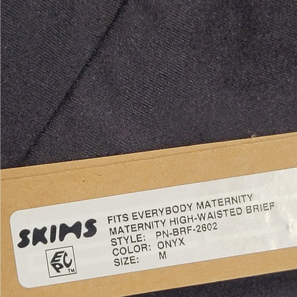 SKIMS Maternity Sculpting High Waisted Brief Black/Onyx S/M NWT - Picture 7 of 8